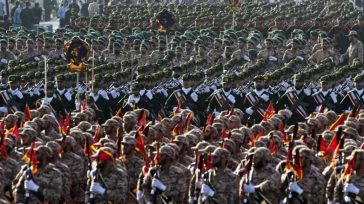 Ο αρχηγός των Φρουρών της Επανάστασης απειλεί να «ανοίξει τις πύλες της κολάσεως»