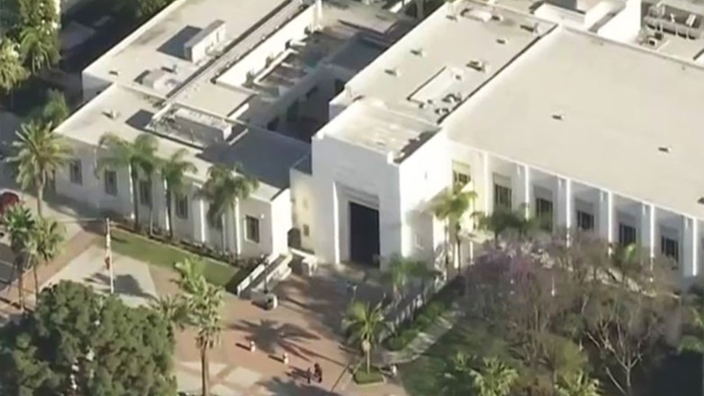 Νότια Καλιφόρνια: Ένας μαθητής νεκρός και δύο τραυματίες από επίθεση με μαχαίρι έξω από λύκειο