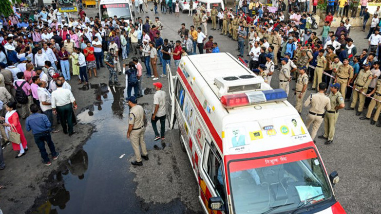 Δεκατρείς άμαχοι νεκροί και 59 τραυματίες στην Ινδία από πακιστανικά πυρά