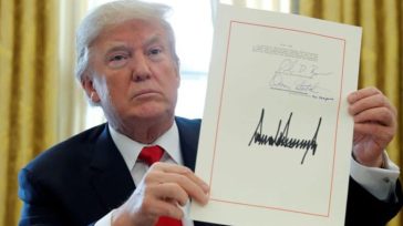 Ο Τραμπ σκέφτεται να μετονομάσει και τον Περσικό Κόλπο