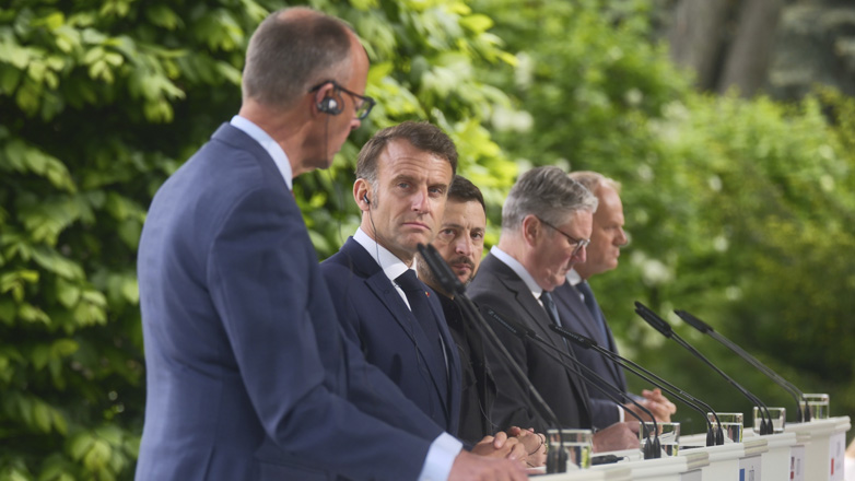 Μακρόν: «Κλειδί» η ανάπτυξη συμμαχικών στρατευμάτων στην Ουκρανία