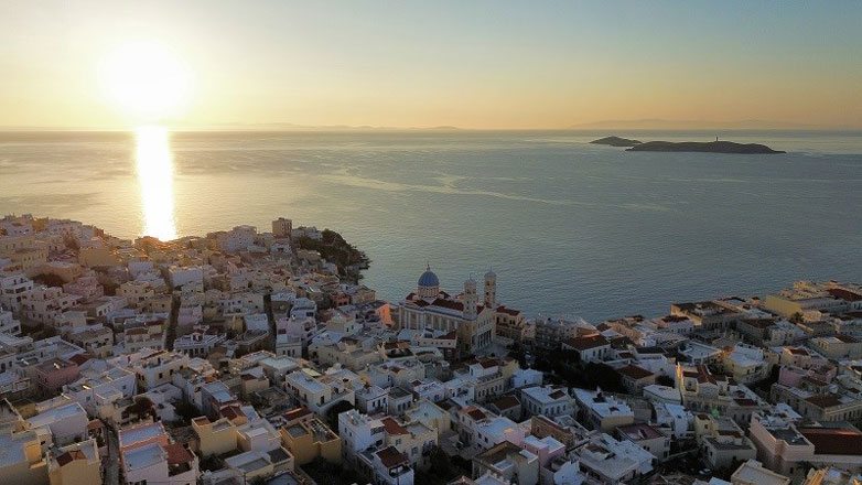 Αυτό το νησί βρίσκεται ανάμεσα στους καλύτερους προορισμούς της Ελλάδας