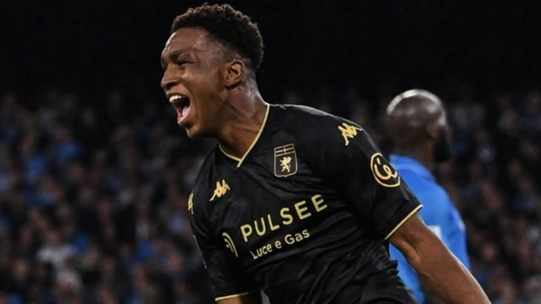 Ιταλία: «Κόλλησε» η Νάπολι, 2-2 με τη Τζένοα