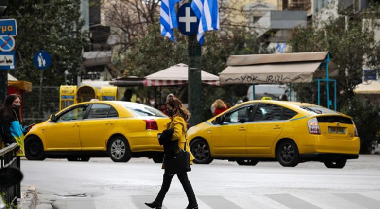 Συνελήφθη οδηγός ταξί που εισέπραξε από επιβάτιδα κόμιστρο οκταπλάσιο του προβλεπόμενου
