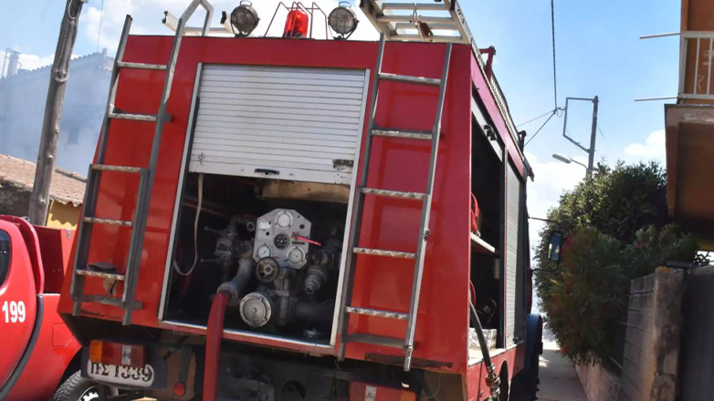 Μηχανή τυλίχθηκε στις φλόγες στη Λεωφόρο Αλεξάνδρας