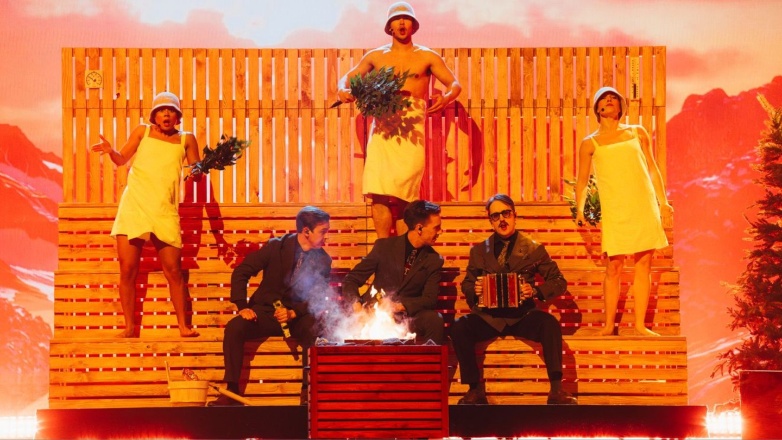 Eurovision 2025 – Α’ Ημιτελικός: Οι Σουηδοί έφεραν σάουνα και λουκάνικα στη σκηνή και είναι το φετινό φαβορί