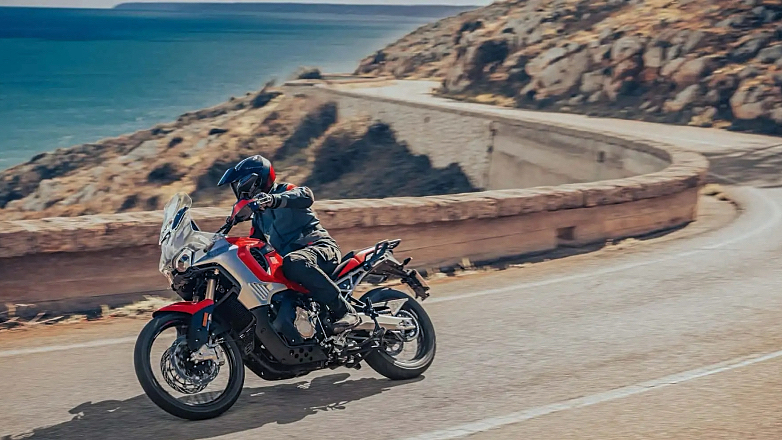Η MV Agusta μεταφέρει το σχεδιαστικό της κέντρο πίσω στο Βαρέζε