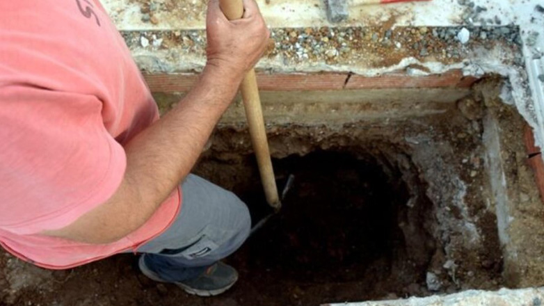 Ξέθαψαν …λάθος νεκρό στο Κοιμητήριο Βόλου