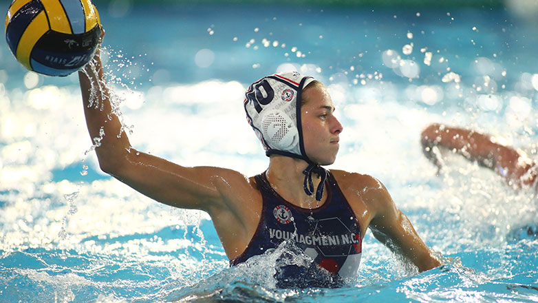 Πόλο γυναικών: Αήττητη στους τελικούς η Βουλιαγμένη