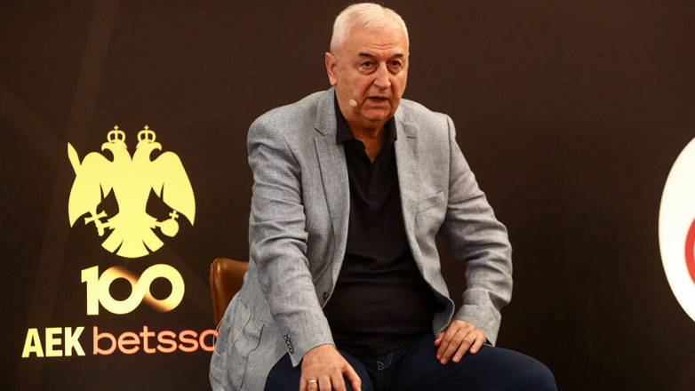 Μπάσκετ: Ο Σάκοτα συνεχίζει στην ΑΕΚ