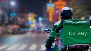 Βόλος: Χτύπησε και εγκατέλειψε αιμόφυρτο στον δρόμο έναν διανομέα