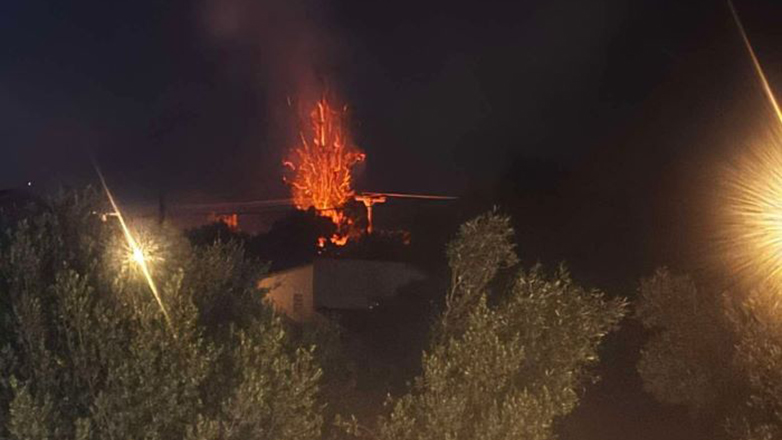 Αρτέμιδα: Πυρκαγιά στον Άγιο Νικόλαο τα μεσάνυχτα μετά από έκρηξη