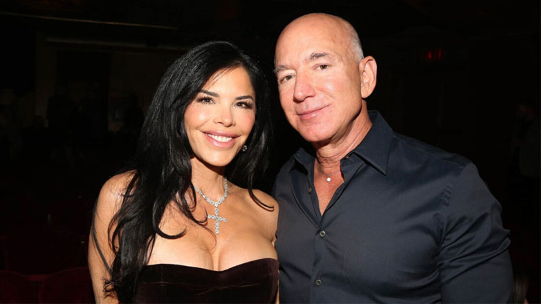 Jeff Bezos: «Χτυπάει» τα οπίσθια της Lauren Sanchez στο γιοτ του, αξίας 500 εκατομμυρίων δολαρίων – Φωτογραφίες