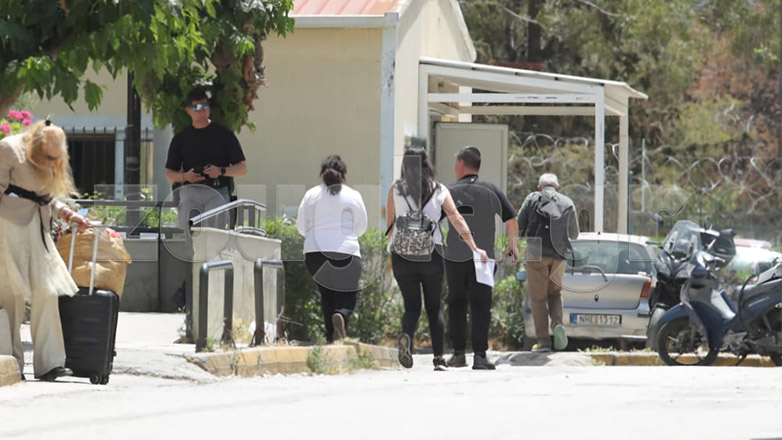 Πήρε προθεσμία για να απολογηθεί η «δημοσιογράφος» των ταξιδιών στο Άμπου Ντάμπι