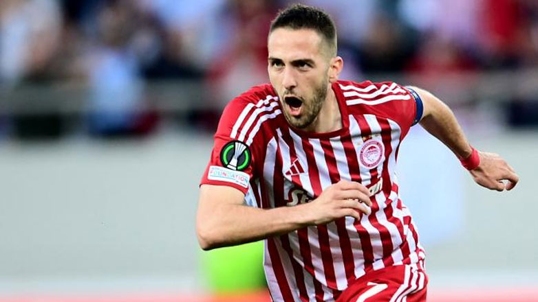 Ολυμπιακός: Διαψεύδει τις φήμες περί επιστροφή του Κώστα Φορτούνη