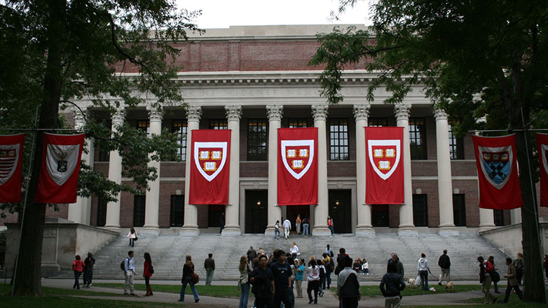 Τραμπ: Μετά το Χάρβαρντ αποκλείει και άλλα Πανεπιστήμια των ΗΠΑ