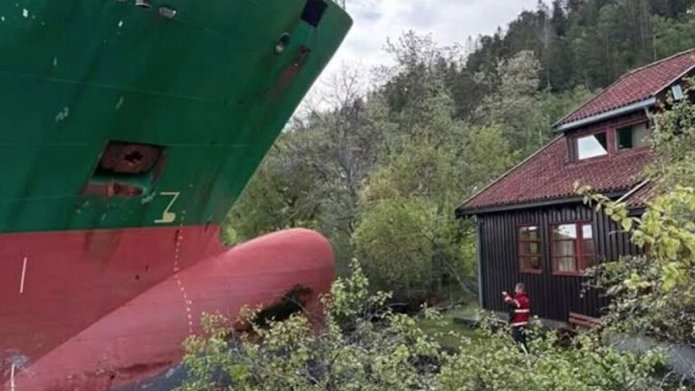 Νορβηγός ξύπνησε βλέποντας φορτηγό πλοίο μέσα στον κήπο του!