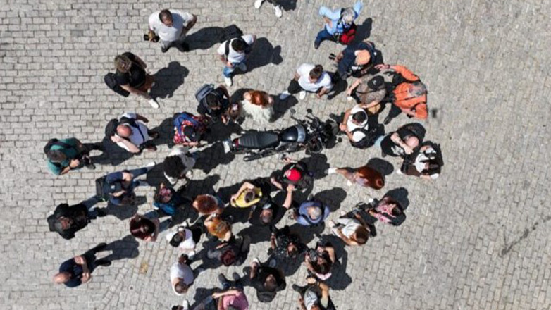 Street Shooters: Η φωτογραφική κοινότητα που ενώνει τους καλλιτέχνες για καλό σκοπό