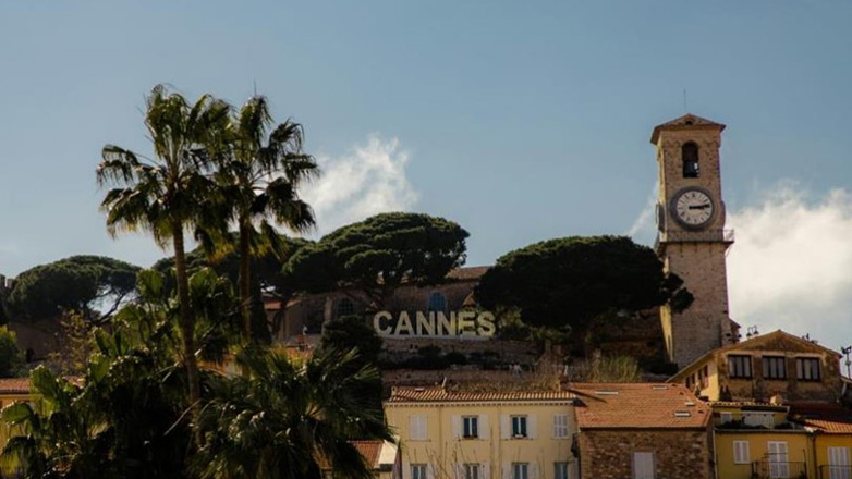 Πυρκαγιά σε υποσταθμό στο χωριό Τανερόν, προκάλεσε μπλακ-αουτ στη νοτιοανατολική Γαλλία Πυρκαγιά σε υποσταθμό στο χωριό Τανερόν, προκάλεσε μπλακ-αουτ στη νοτιοανατολική Γαλλία