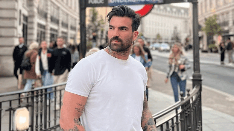 Δημήτρης Αλεξάνδρου: «Η νυν νομίζει ότι έχω πάει με την πρώην» – Το χιουμοριστικό βίντεο από το Άμπου Ντάμπι