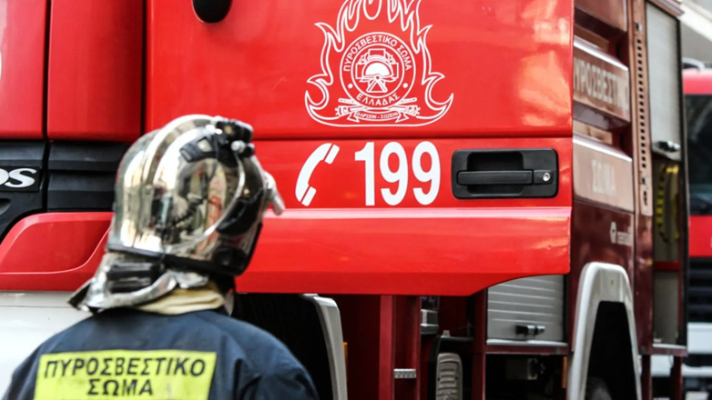 Φωτιά σε κτήριο στη Λιοσίων