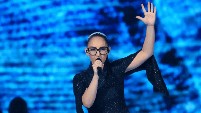 Klavdia: «Η οικογένειά μου ήρθε από την πρώην Σοβιετική Ένωση το 1991, δυσκολεύτηκαν πολύ να χτίσουν τη ζωή τους εδώ»