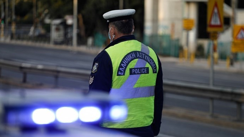 Αυτοκίνητο παρέσυρε ποδηλάτες στην παραλιακή