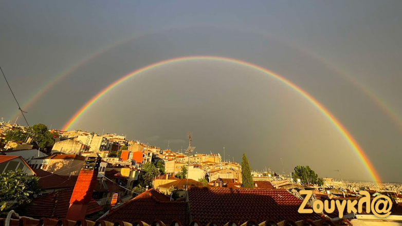 Εντυπωσιακό διπλό ουράνιο τόξο στη Θεσσαλονίκη!