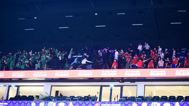 Επεισόδια στο Άμπου Ντάμπι πριν τον «μικρό» τελικό