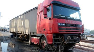 Τροχαίο ατύχημα με νταλίκα στο Δερβένι