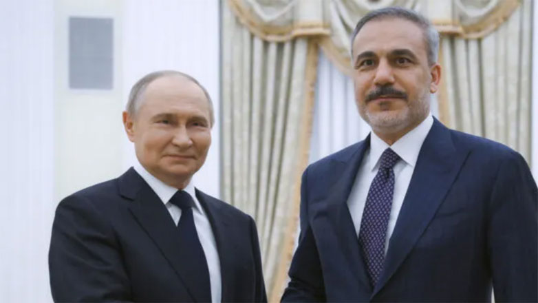 Ρωσία: Συνάντηση του Τούρκου ΥΠΕΞ Χακάν Φιντάν με τον πρόεδρο Βλαντίμιρ Πούτιν στη Μόσχα