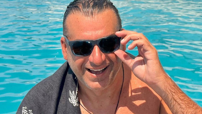 Γιώργος Λιάγκας: Πήγε για μπάνιο στην παραλία χωρίς τη Μαρία Αντωνά – Το όλο νόημα μήνυμά του