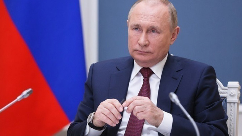 Ο Πούτιν απειλεί να «στραγγαλίσει» δυτικές επιχειρήσεις που παραμένουν στη Ρωσία