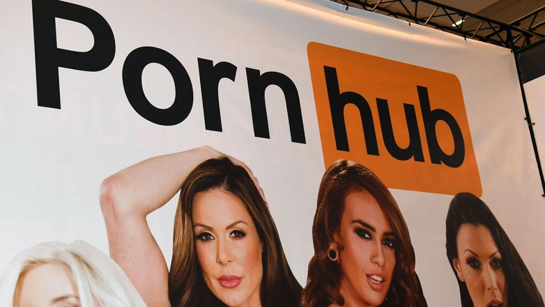 Η Κομισιόν ξεκινάει έρευνα κατά των Pornhub, Stripchat, XNXX και XVideos