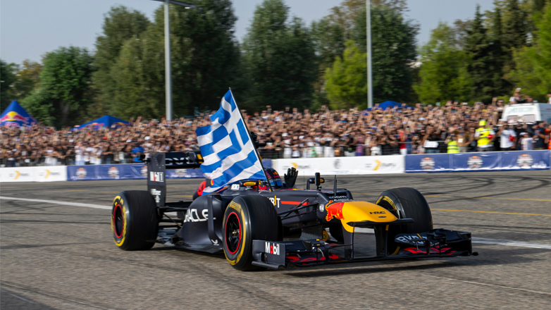 Στο Red Bull Showrun τα ντόνατ δεν είναι μόνο στην άσφαλτο