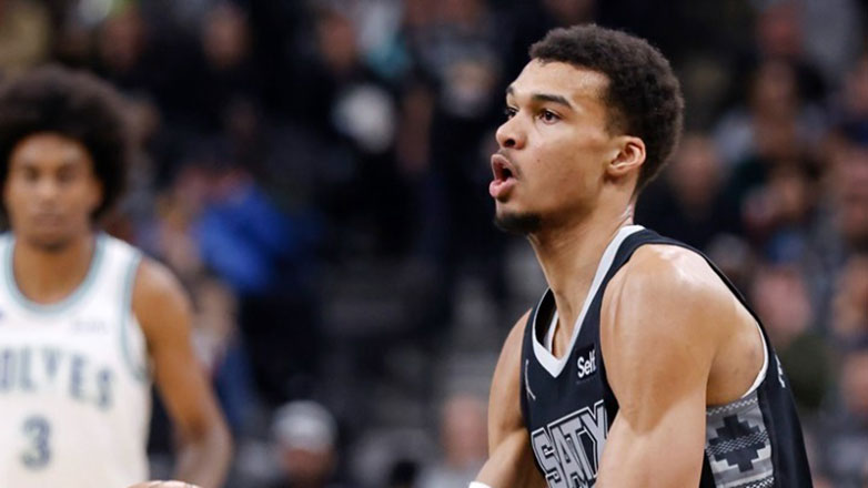 NBA: Επιστρέφει στο ξεκίνημα της προετοιμασίας των Σπερς ο Ουεμπανιαμά