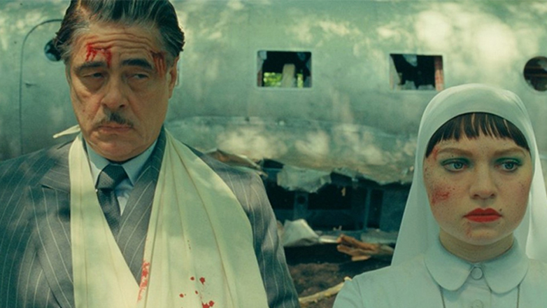 «Το Φοινικικό Σχέδιο»: Σκοτεινή ιστορία κατασκοπείας στη μαύρη κωμωδία του Γουές Άντερσον