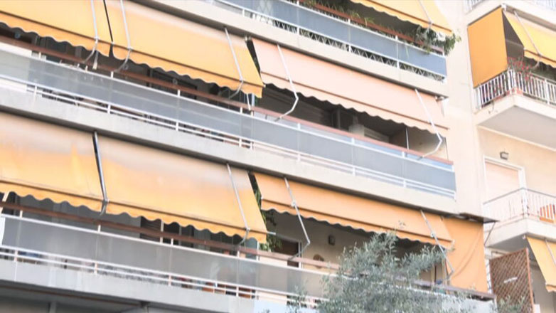 Ελεύθερη με εντολή εισαγγελέα η θεία της 7χρονης που πέρασε μέσα από τζαμαρία