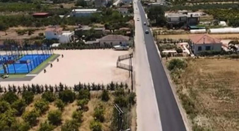 Κλειστή η Αττική οδός λόγω τροχαίου με φορτηγό