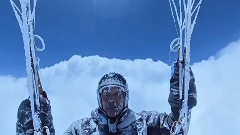 Πάγωσε σε υψόμετρο 8.000 μέτρων