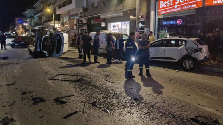 «Πολεμικό τοπίο» η λεωφόρος Αρτέμιδος από σοβαρό τροχαίο