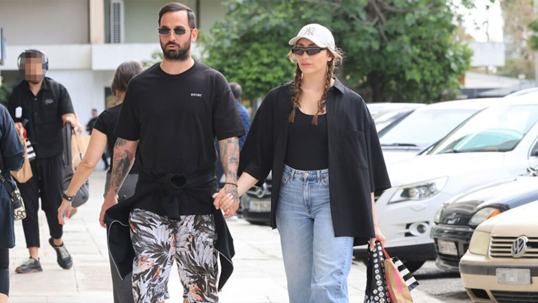 Άρης Σοϊλέδης: Με τη σύντροφό του, Μαριλίνα Κυπαρίσση στο κέντρο της Γλυφάδας – Φωτογραφίες