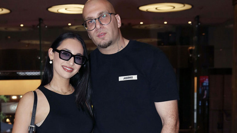 Klavdia – Oge: Παρακολούθησαν την παράσταση «Tiny Beautiful Things» της Nia Vardalos στο Παλλάς