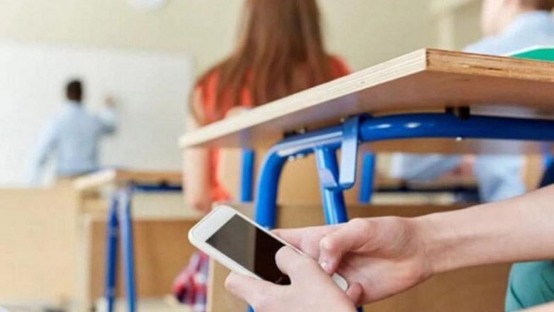 Πανελλήνιες: Μηδενίστηκε γραπτό μαθητή στο Ρέθυμνο λόγω… κινητού