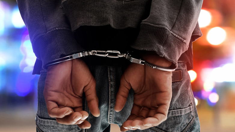 Πειραιάς: Είχαν στο όχημά τους πάνω από μισό κιλό κοκαΐνης