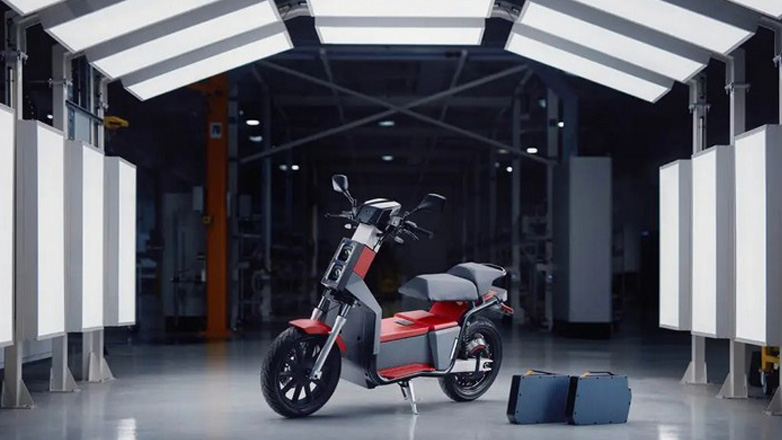 Noos: Το ελληνικό ηλεκτρικό scooter Made in Greece by Greeks- Μπράβο στην ελληνική πρωτοβουλία αλλά με τσουχτερή τιμή για την Ελλάδα