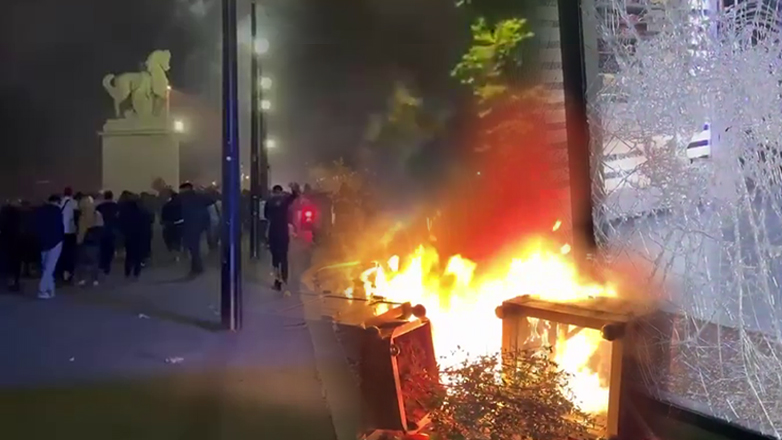 Τρομακτικά βίντεο από τους πανηγυρισμούς με επεισόδια στο Παρίσι