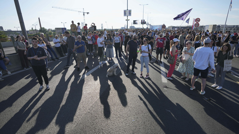 Σερβία: Διαδηλώσεις φοιτητών με αίτημα την προκήρυξη βουλευτικών εκλογών