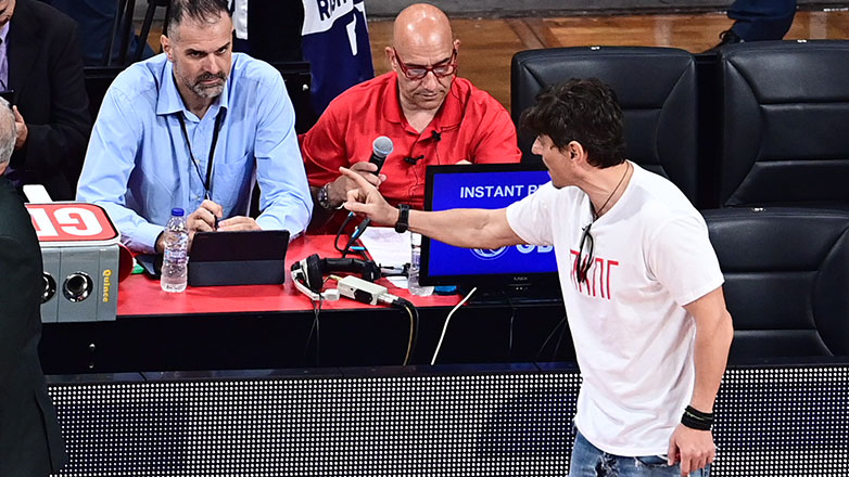 Μεγάλη ένταση με Γιαννακόπουλο στο ΣΕΦ