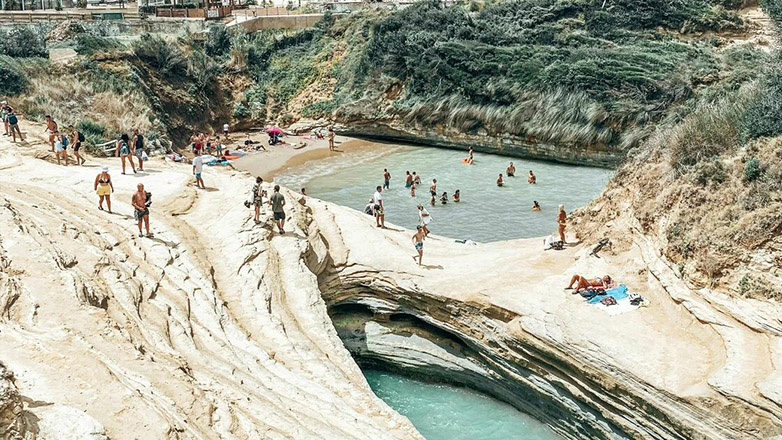 Κέρκυρα: Επιχείρηση διάσωσης Βρετανού τουρίστα